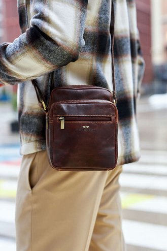 Priestranná kožená pánska taška s vreckami - Peterson