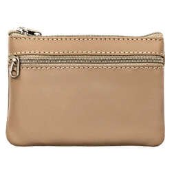 Kožená kľúčenka béžovej farby so zapínaním na zips