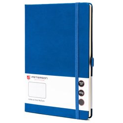 Modrý zošit v tvrdých doskách vo formáte A5 s potlačou v riadkoch, vybavený uzatváracou gumičkou - Peterson